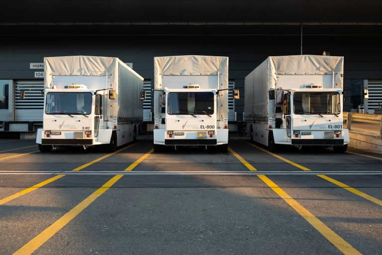 Streamlining Fleet Management for Small and Medium-Sized Businesses: Tips and Tools